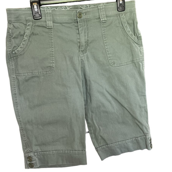 Gloria Vanderbilt Chino Shorts, Green, 8P - Picture 1 of 8